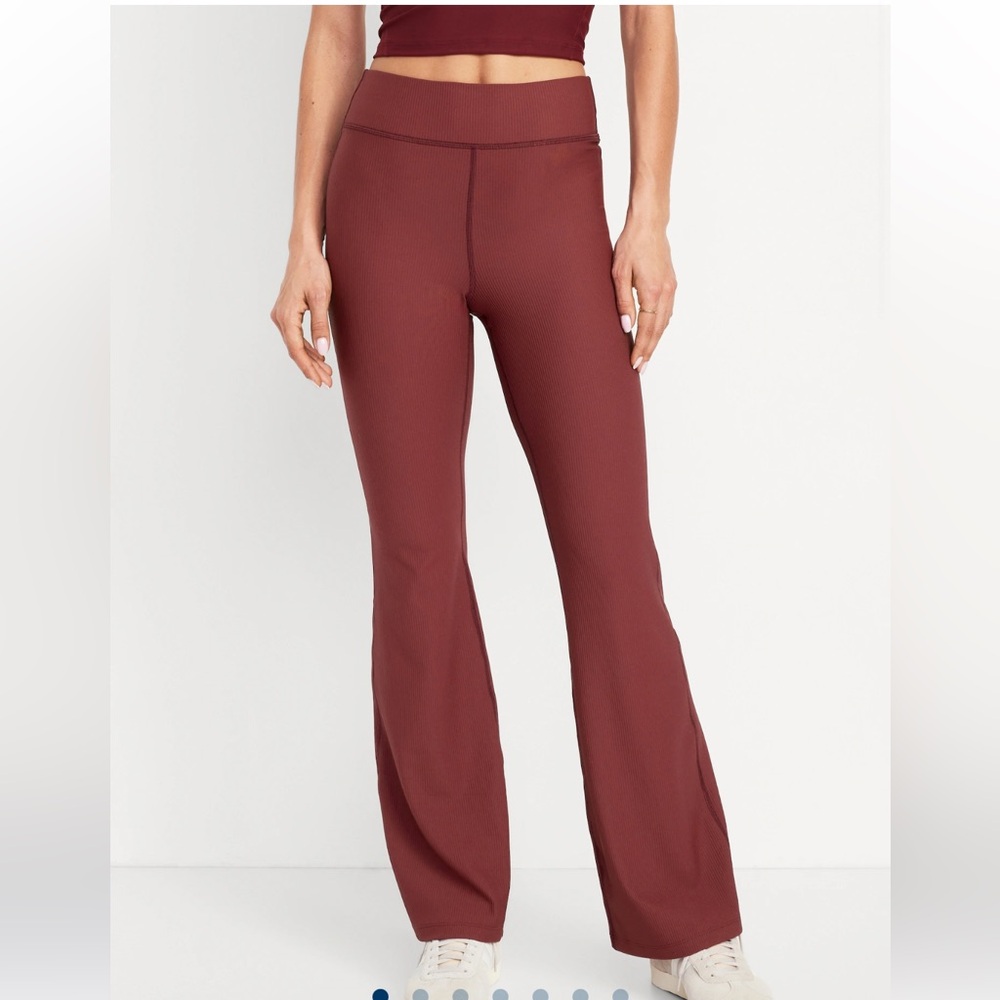Old Navy Extra High-Waisted PowerSoft Ribbed Flare Leggings Brown